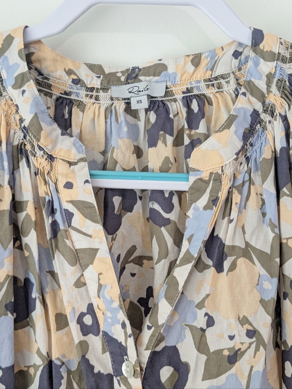 NEW Rails Alena Mod Floral Top - Picture 3 of 9